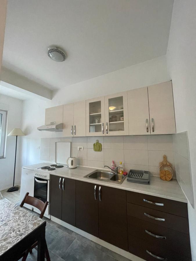 Apartman Zrinjski Appartement Mostar Buitenkant foto